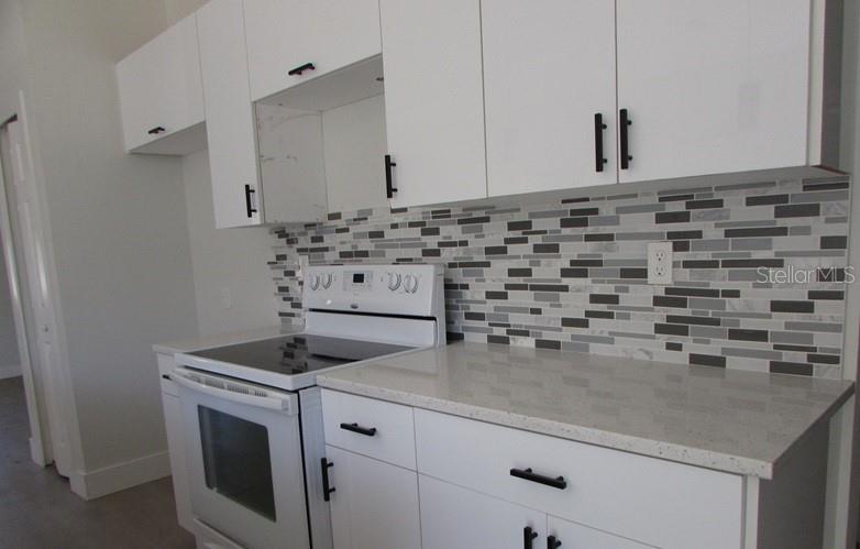 10 Fisher Loop Property Photo 3
