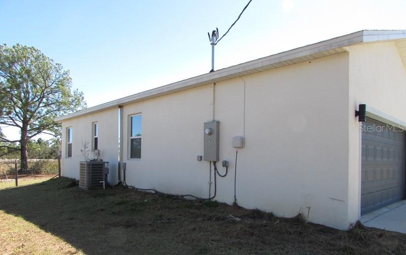 10 Fisher Loop Property Photo 13