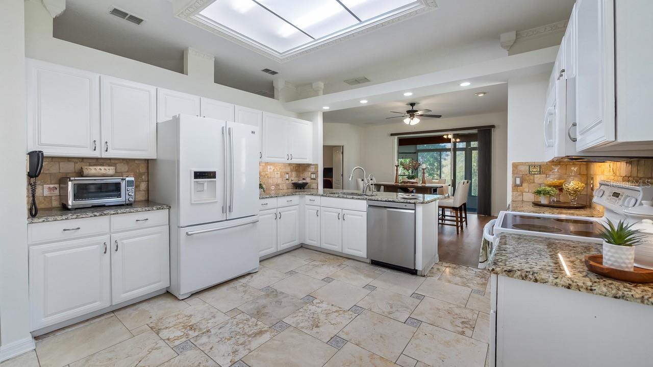 3734 Hasting Ln Property Photo 8