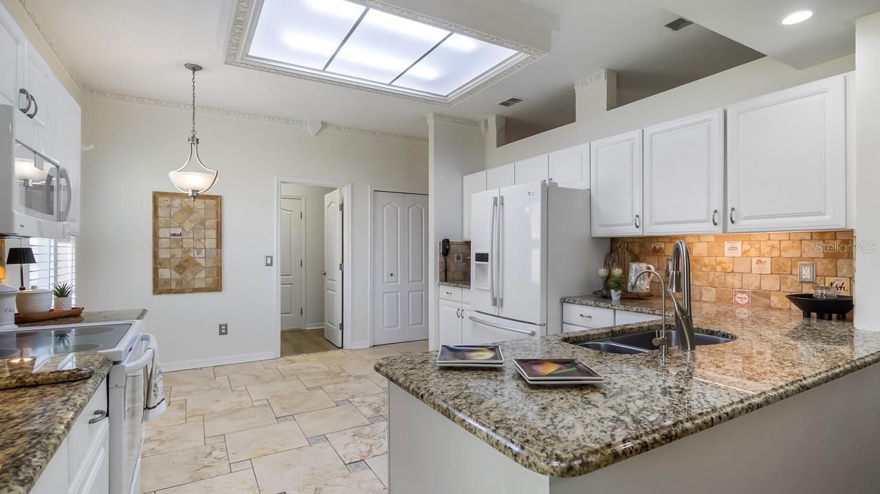 3734 Hasting Ln Property Photo 13