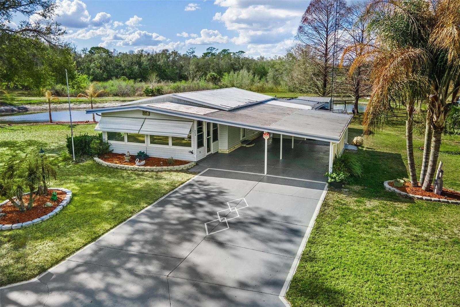 304 IVANHOE CIR