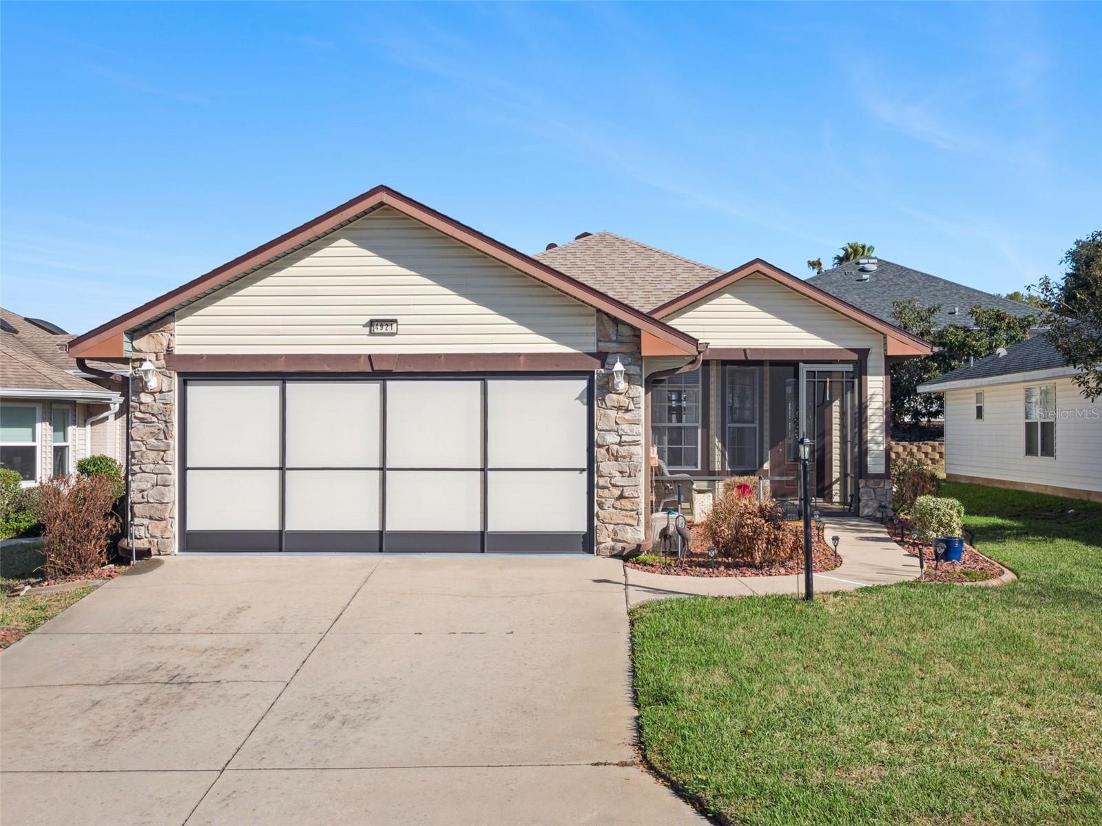 4921 Glen Coe St Property Photo 1