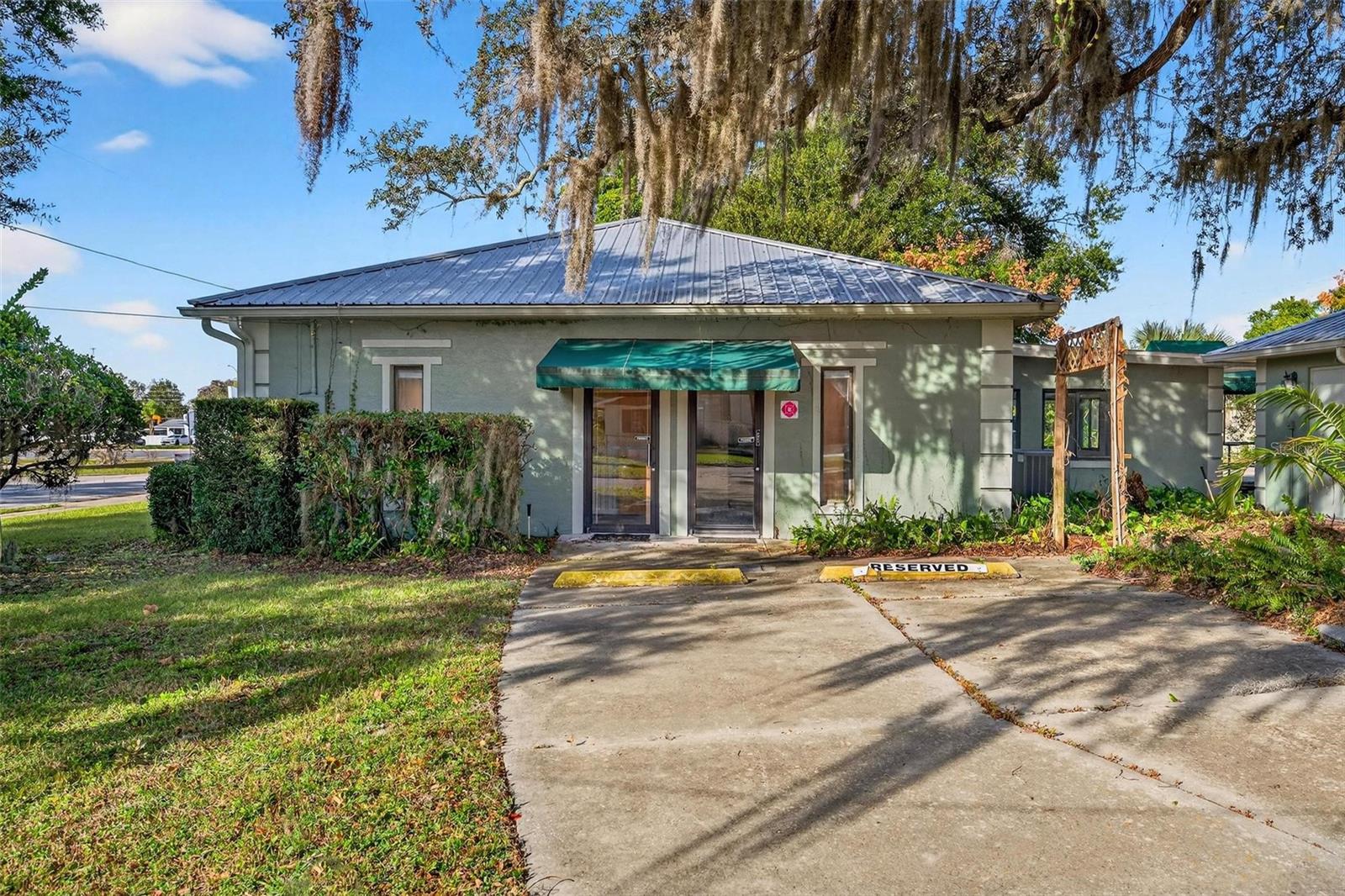 1318 S Eustis St Property Photo 8