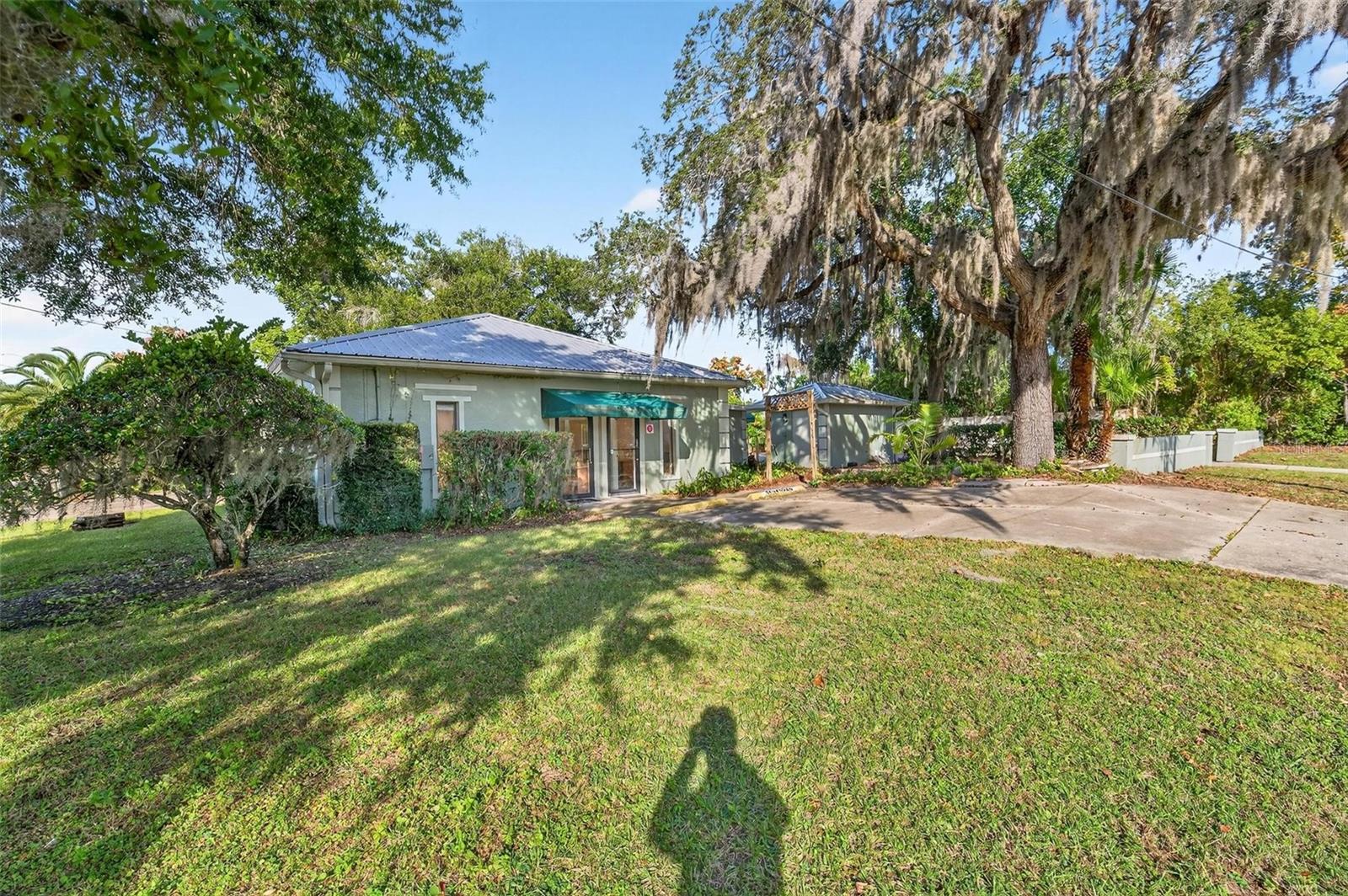 1318 S Eustis St Property Photo 9