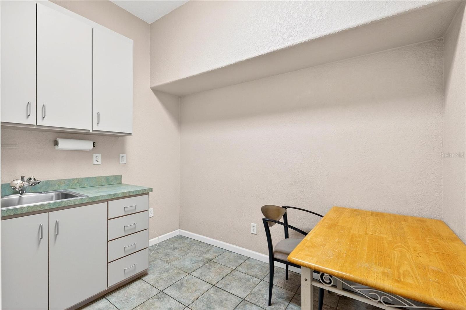 1318 S Eustis St Property Photo 64