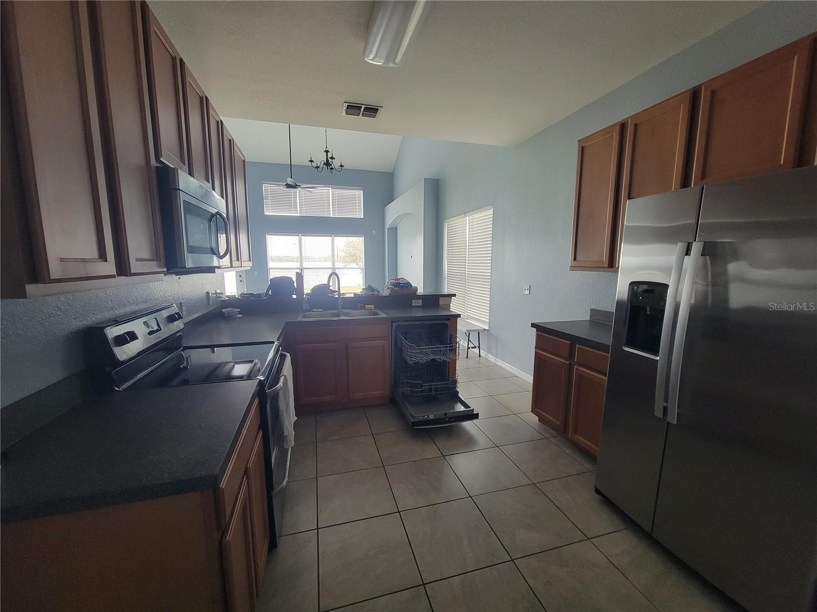 2734 Rochelle Dr Property Photo 5