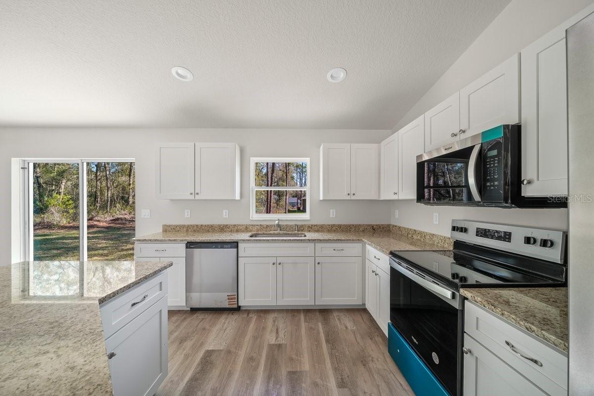 8992 N Lisa Ter Property Photo 8