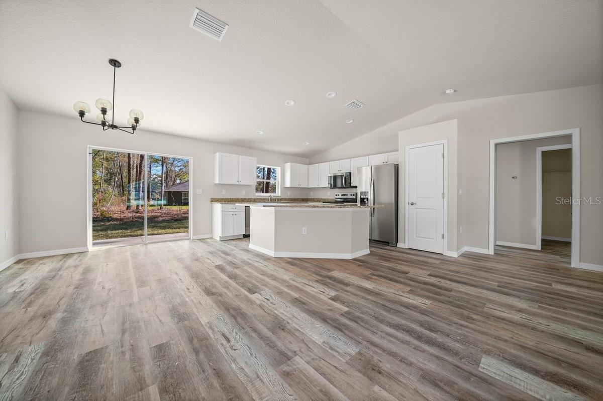 8992 N Lisa Ter Property Photo 10