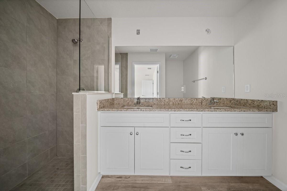8992 N Lisa Ter Property Photo 16