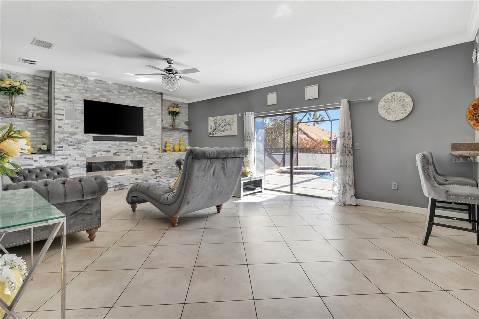 1303 Sea Pines Way Property Photo 14