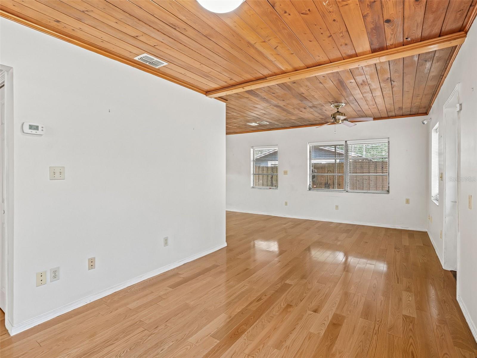8701 Cr 647 S Property Photo 6