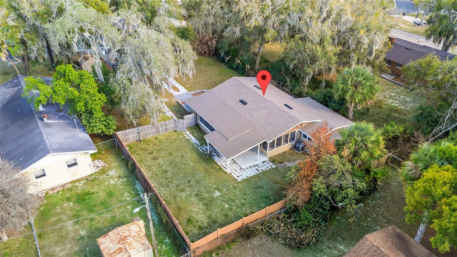 1244 Lake Ave Property Photo 2