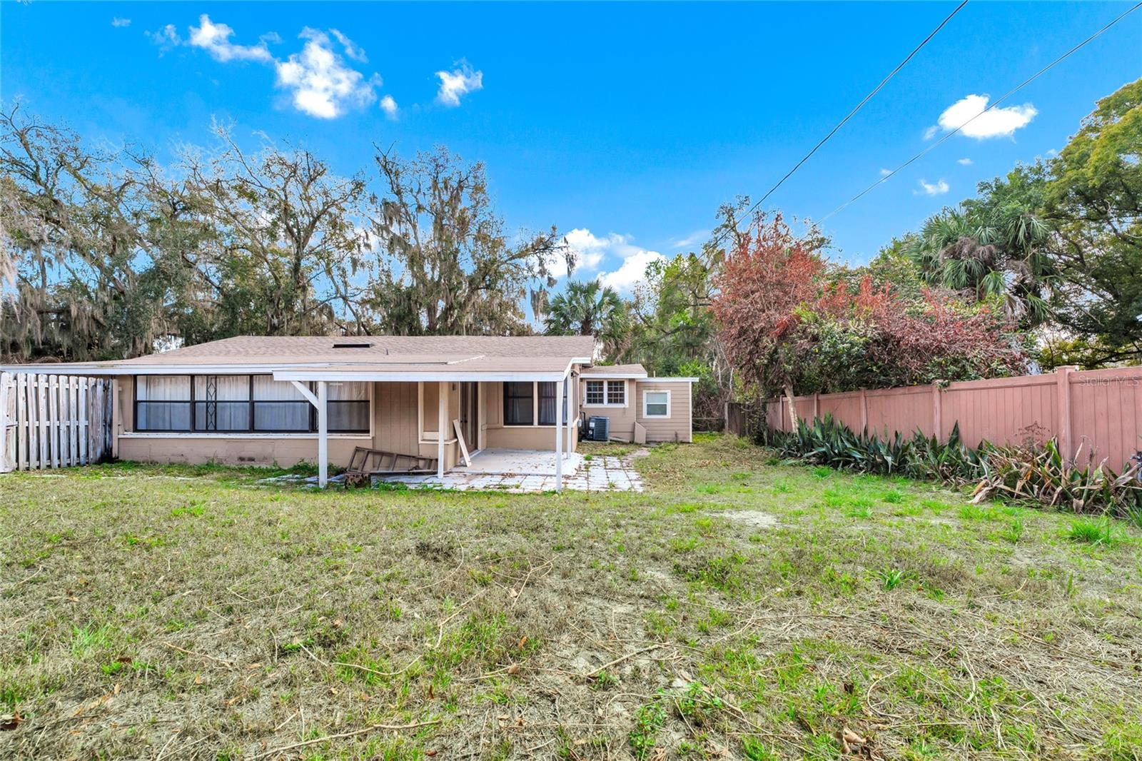 1244 Lake Ave Property Photo 5