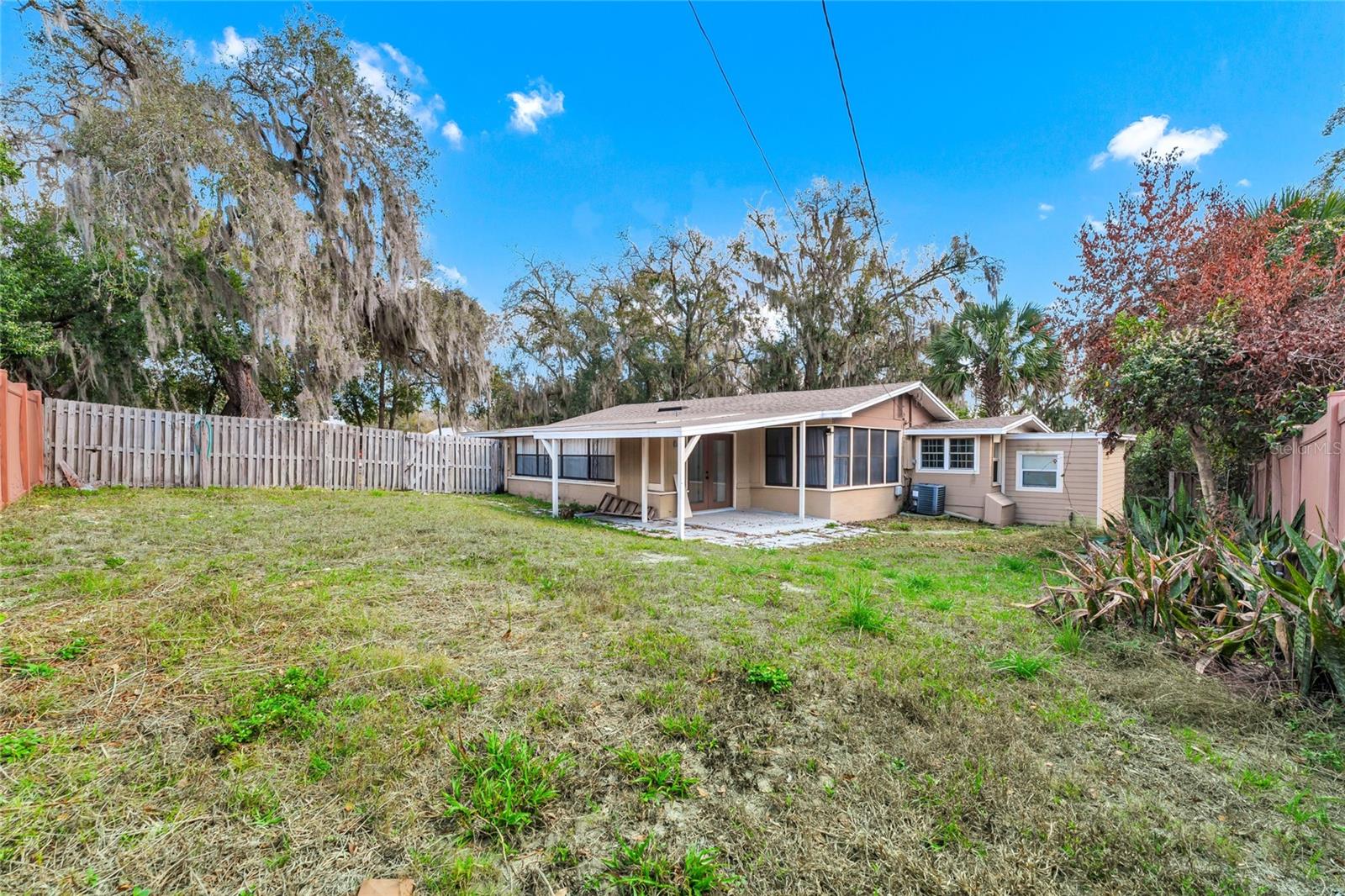 1244 Lake Ave Property Photo 6