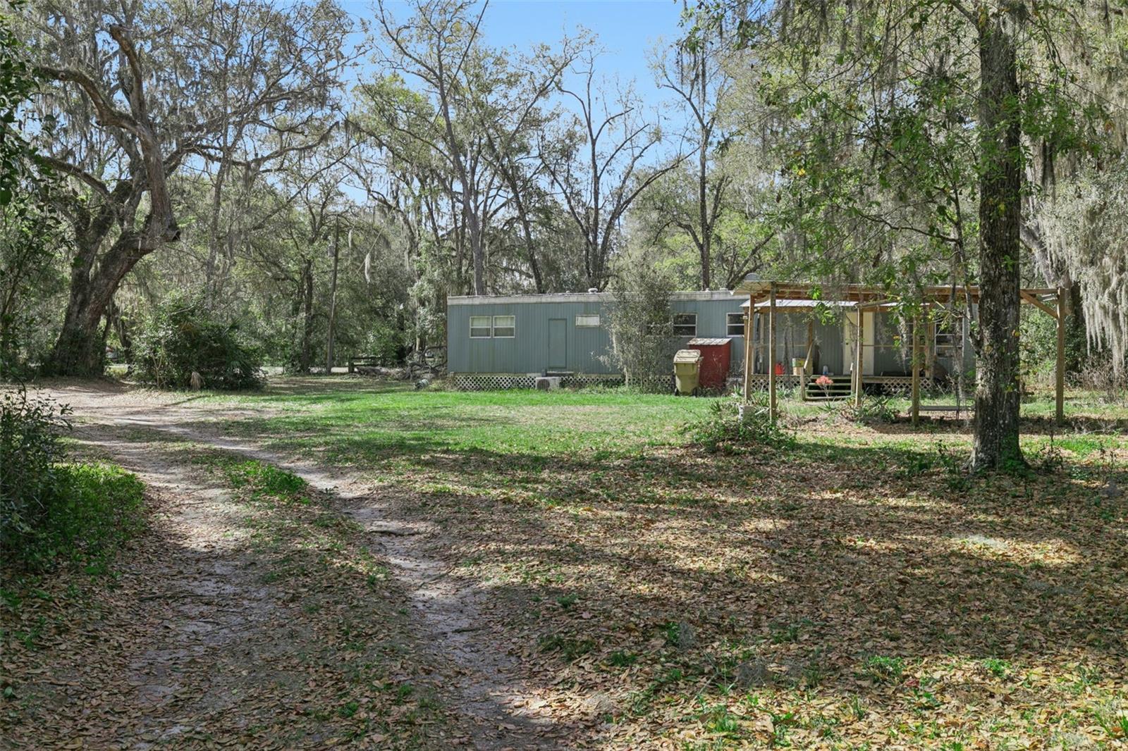 15527 Trousdale St Property Photo 24