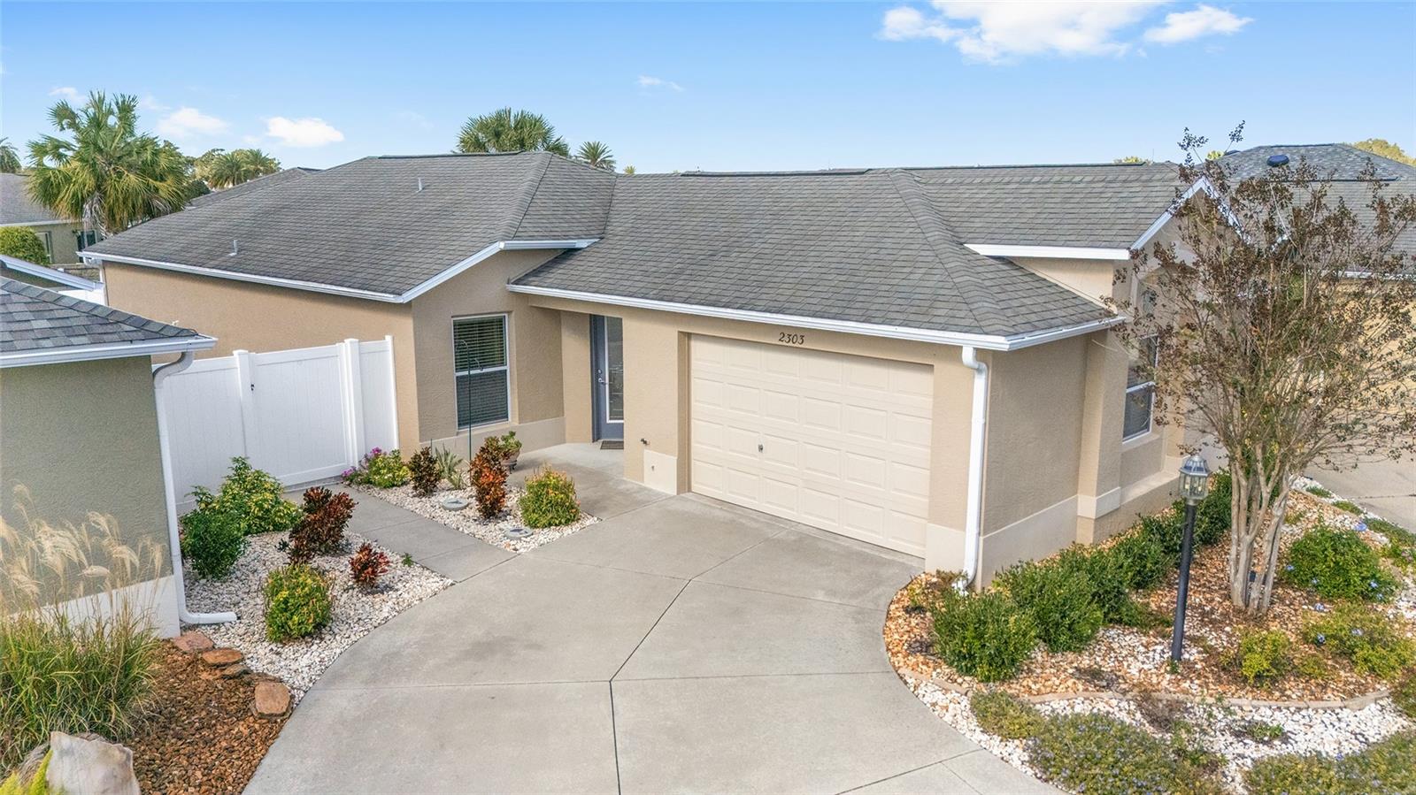 2303 Nautilus Ln Property Photo 1