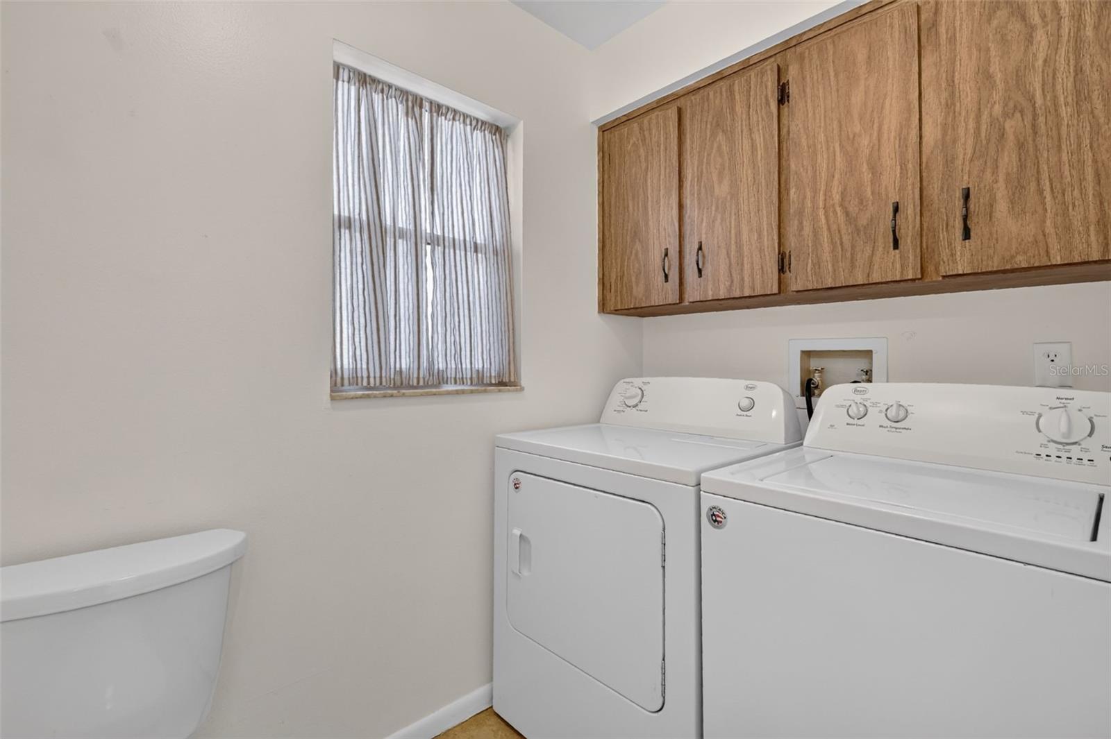 2010 1/2 Vine Street Property Photo 11