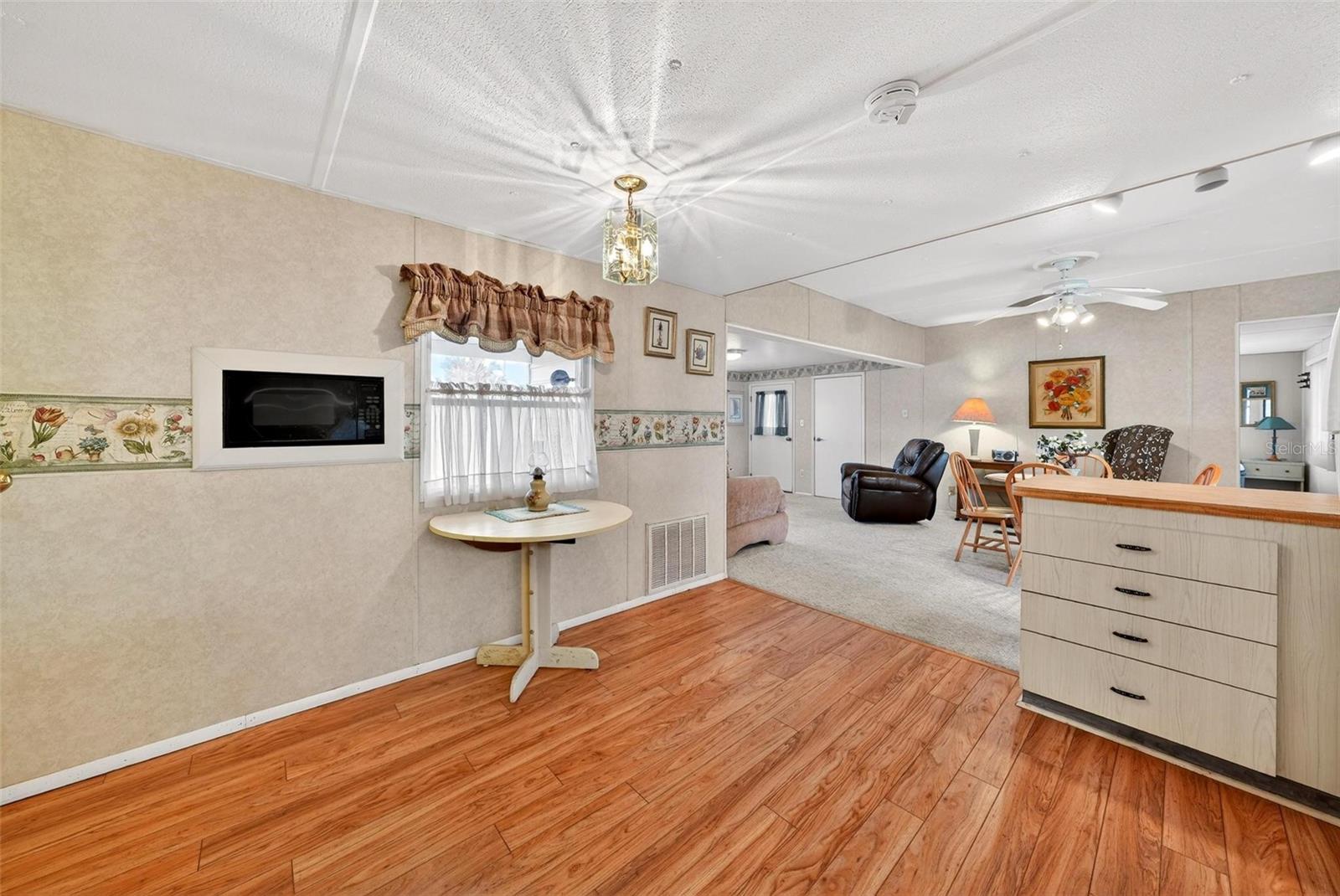 11914 Hickory Ln Property Photo 17