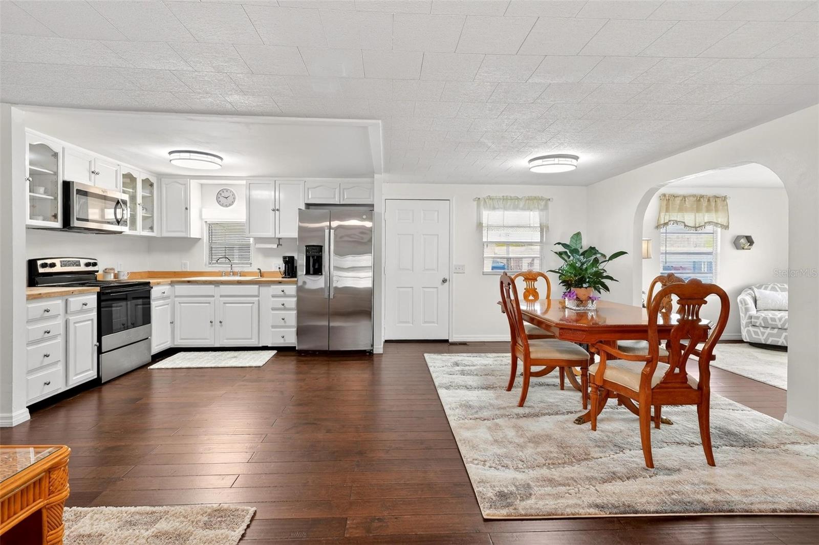 7 Cocos Plumosa Dr #a Property Photo 3