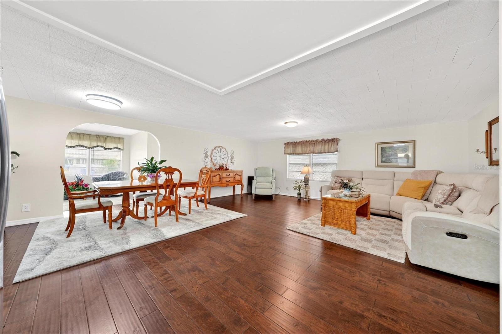 7 Cocos Plumosa Dr #a Property Photo 8
