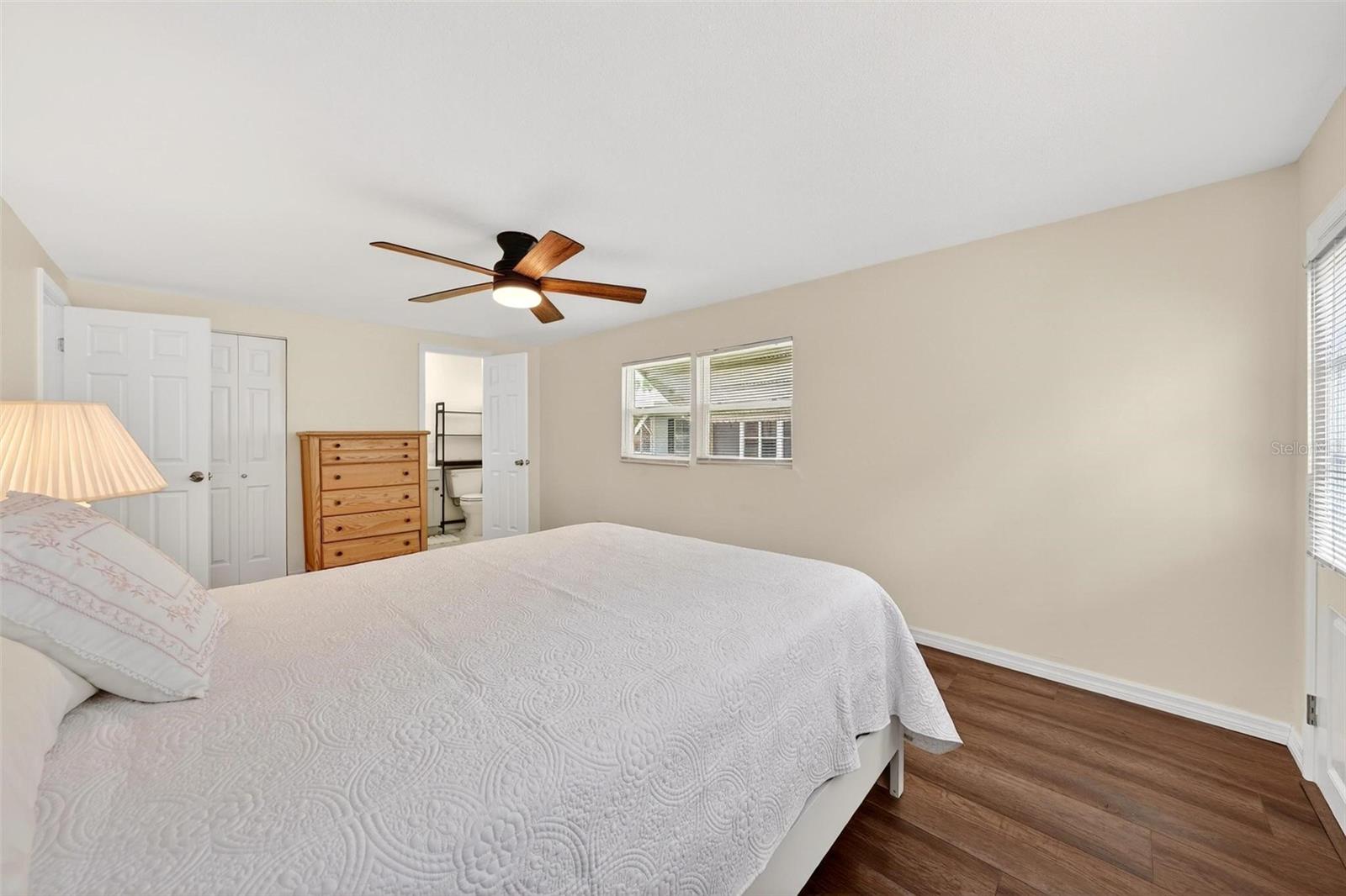 7 Cocos Plumosa Dr #a Property Photo 13