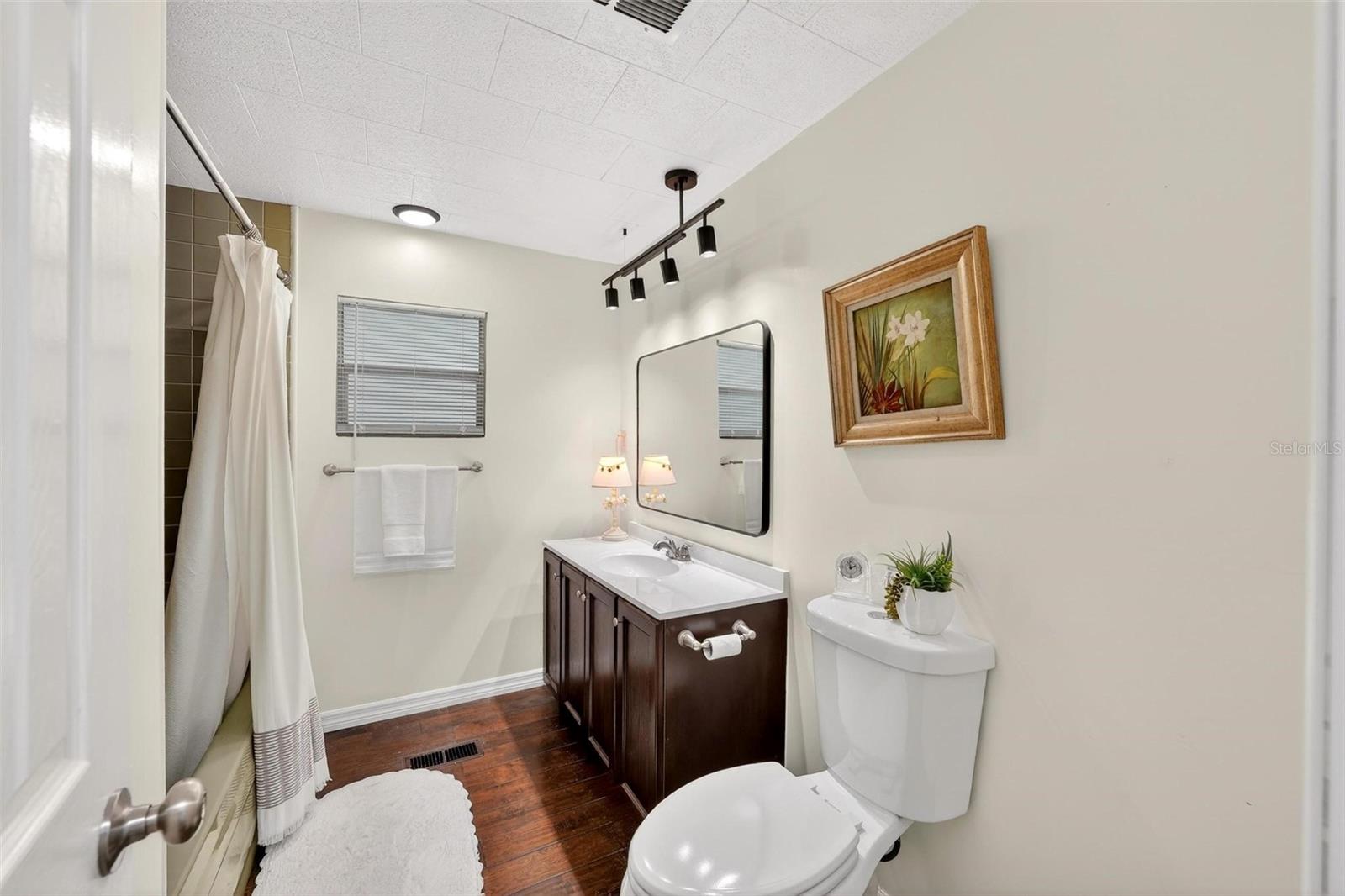 7 Cocos Plumosa Dr #a Property Photo 20