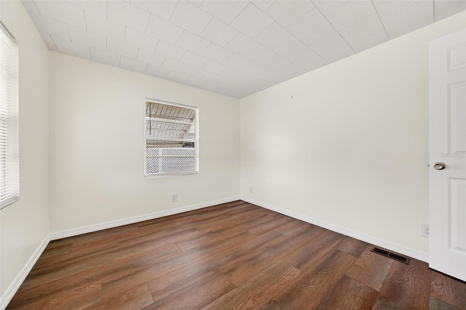 7 Cocos Plumosa Dr #a Property Photo 31