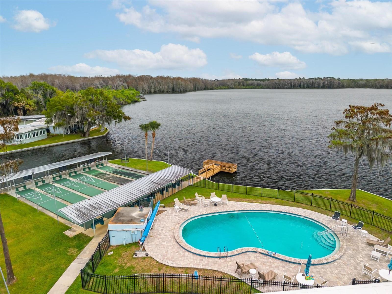 7 Cocos Plumosa Dr #a Property Photo 57