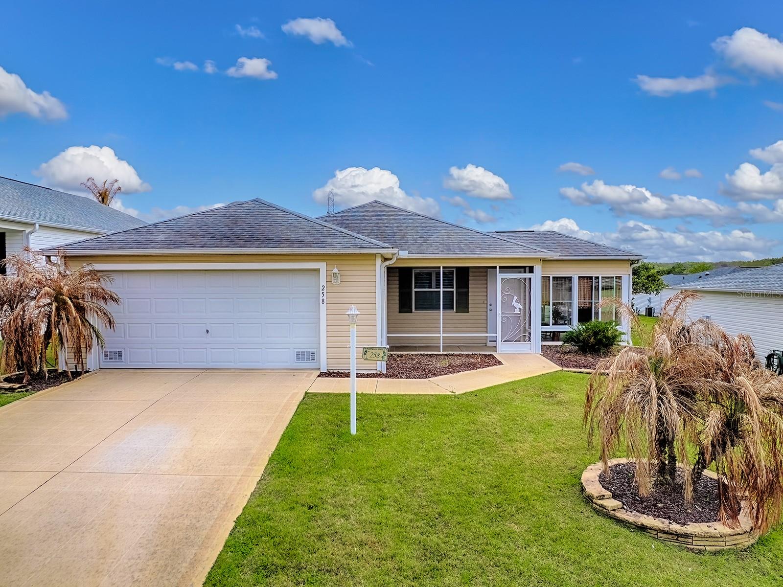 258 ARBELLA LOOP Property Photo 1