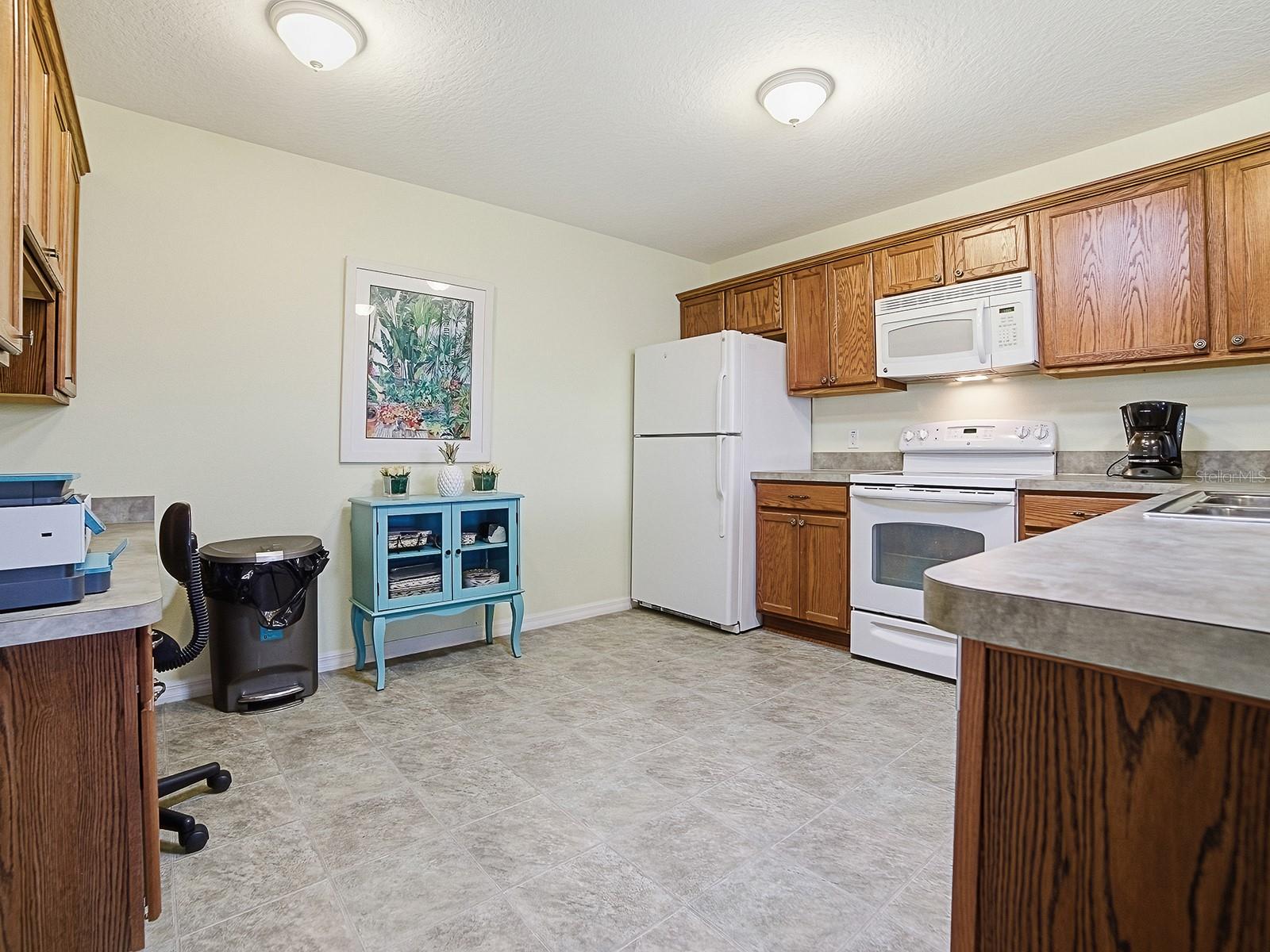 258 Arbella Loop Property Photo 12