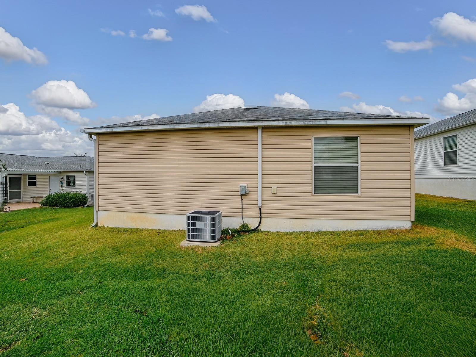 258 Arbella Loop Property Photo 29