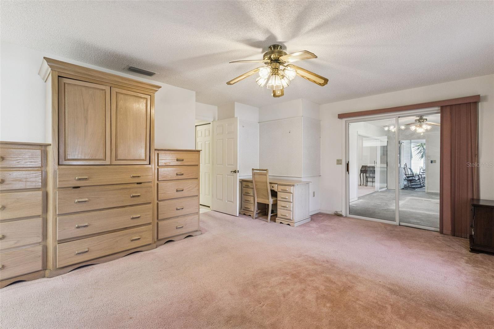 828 Dundee Cir Property Photo 12