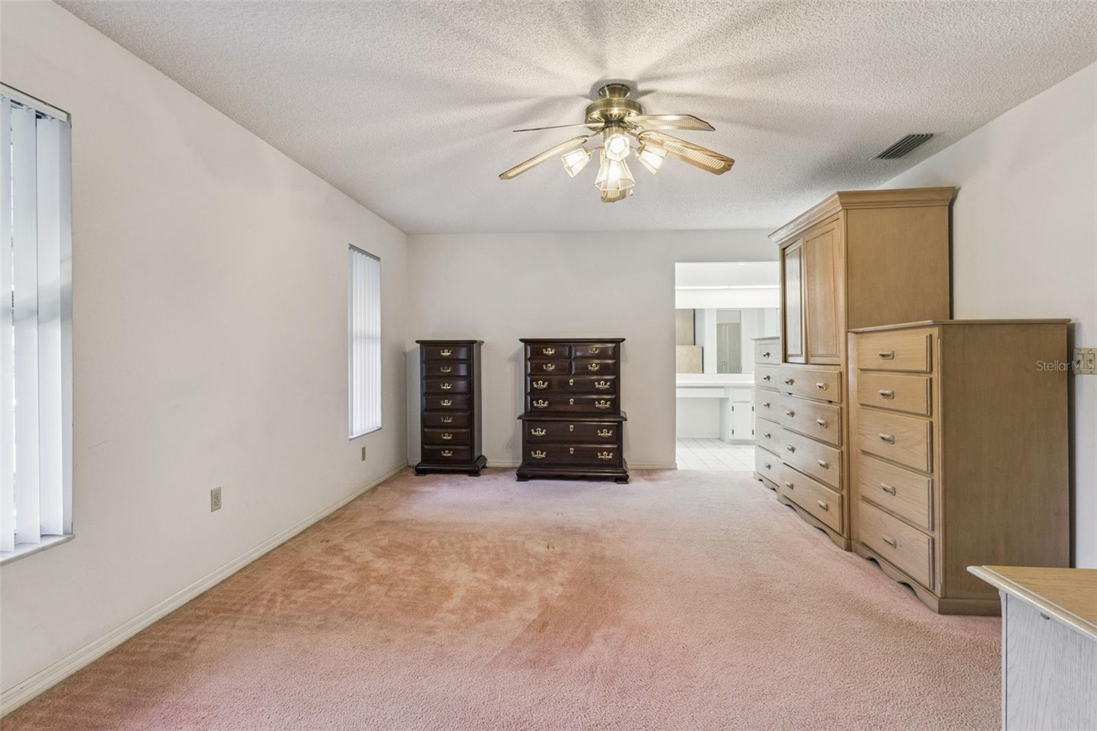 828 Dundee Cir Property Photo 14