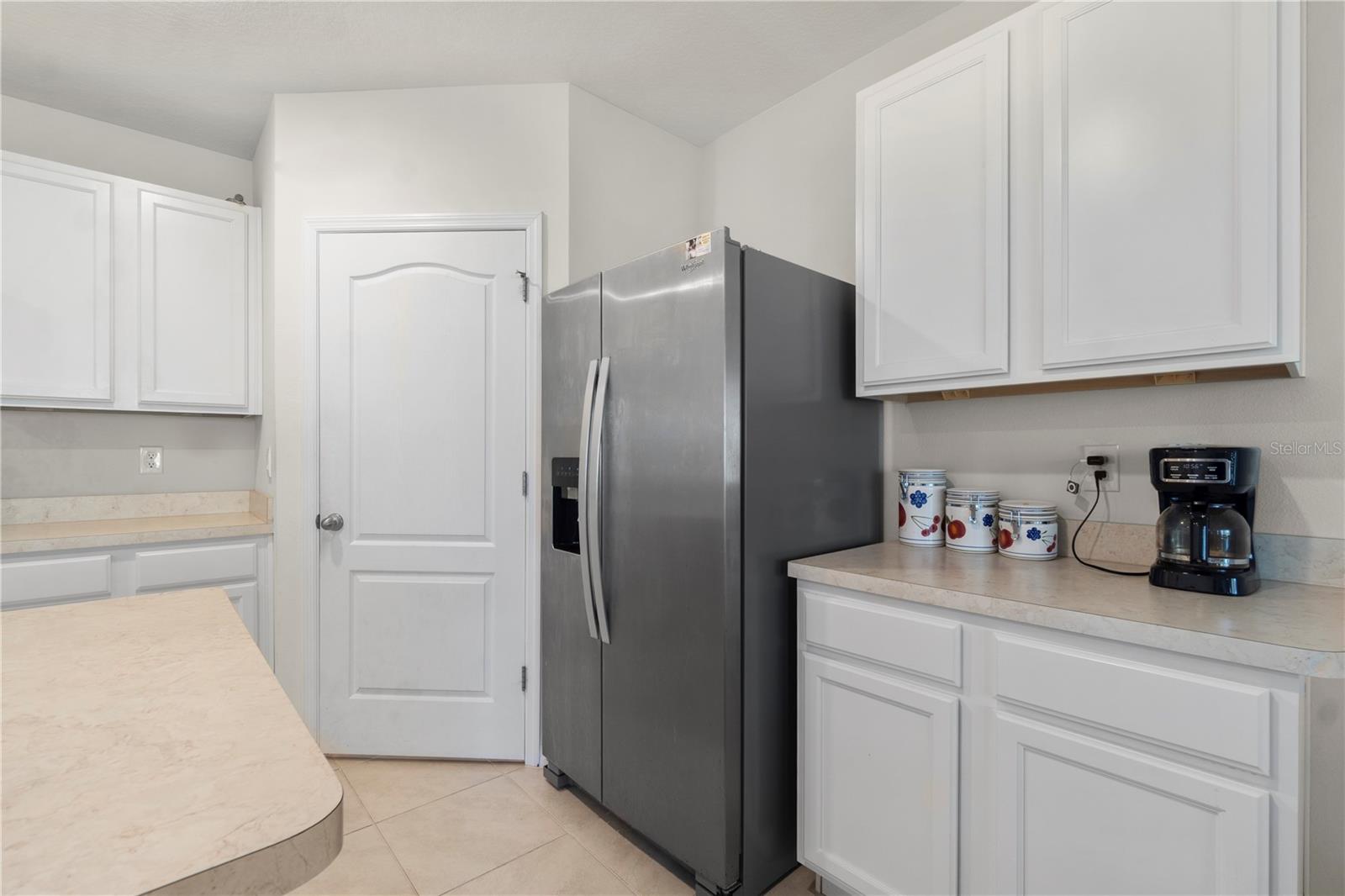 29320 Armoyan Blvd Property Photo 11