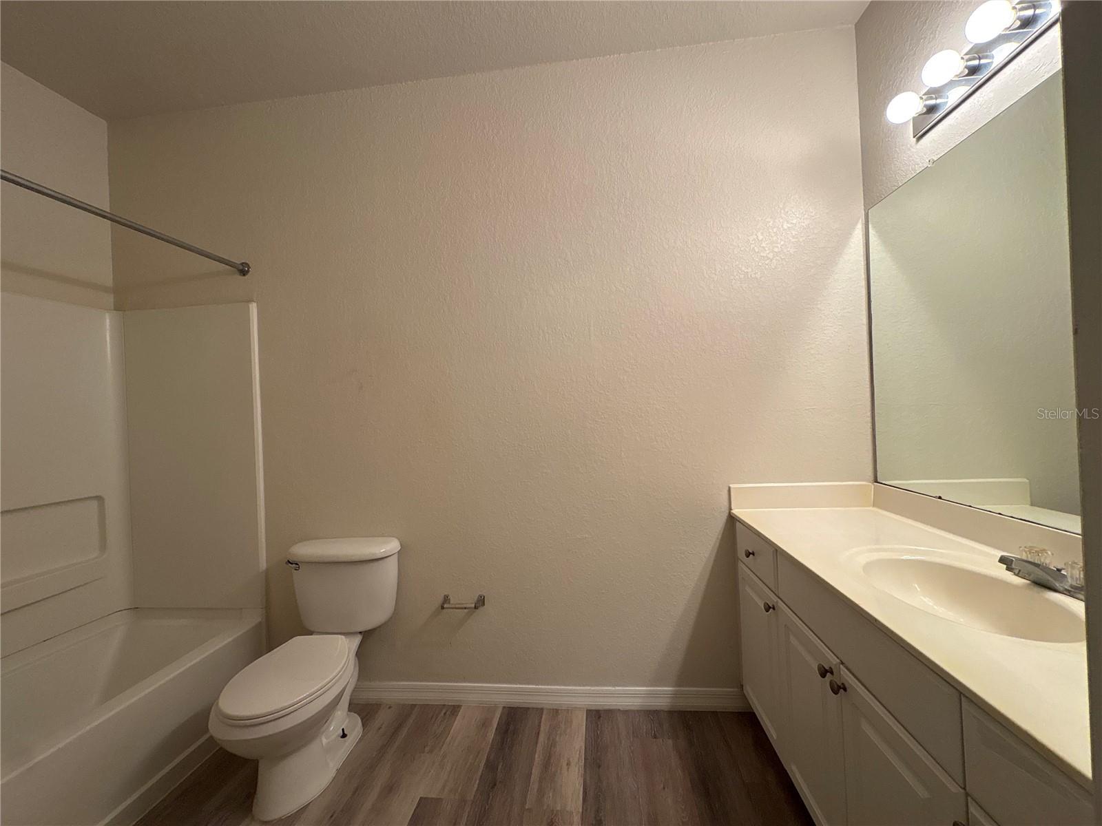 8009 Hemingway Cir #8009 Property Photo 7