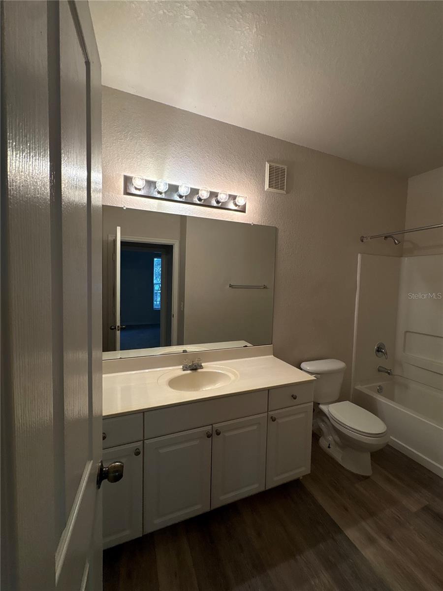 8009 Hemingway Cir #8009 Property Photo 11