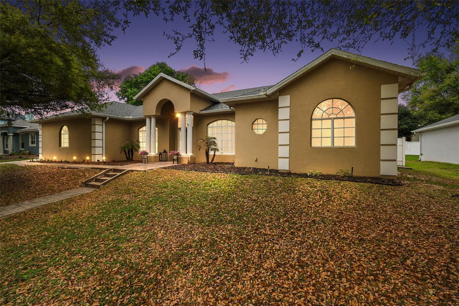 1245 Shorecrest Cir Property Photo