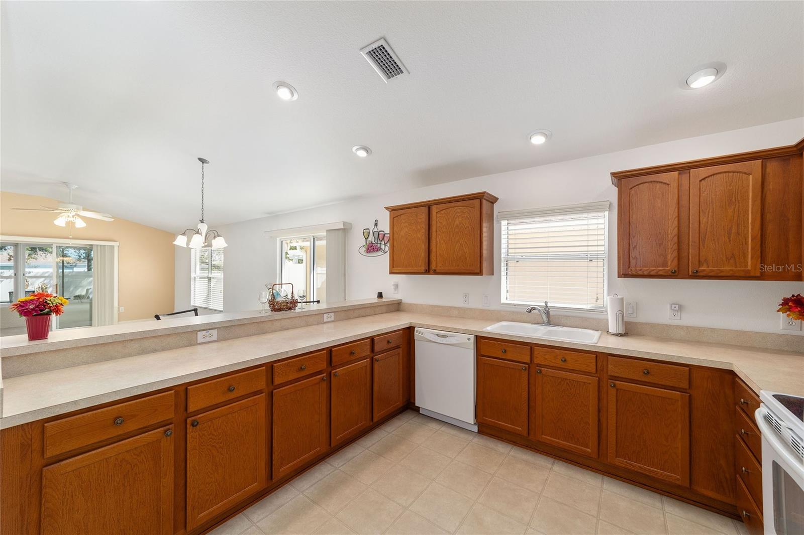 2055 Hydrangea Ave Property Photo 10