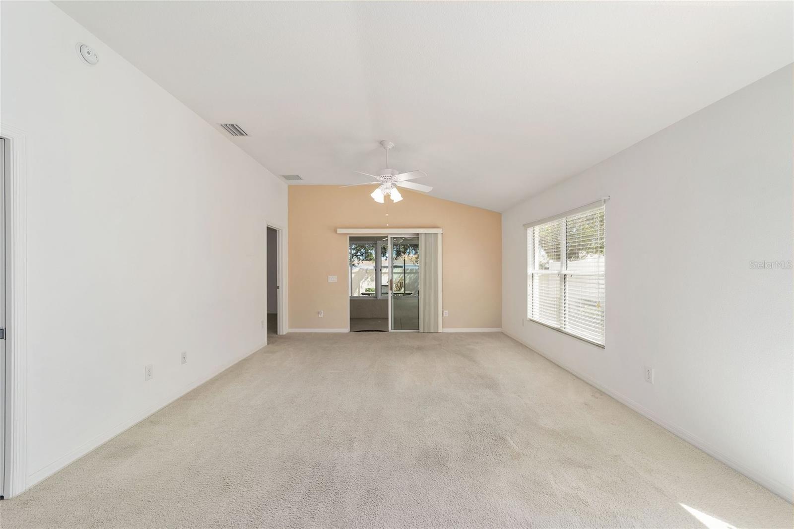 2055 Hydrangea Ave Property Photo 14