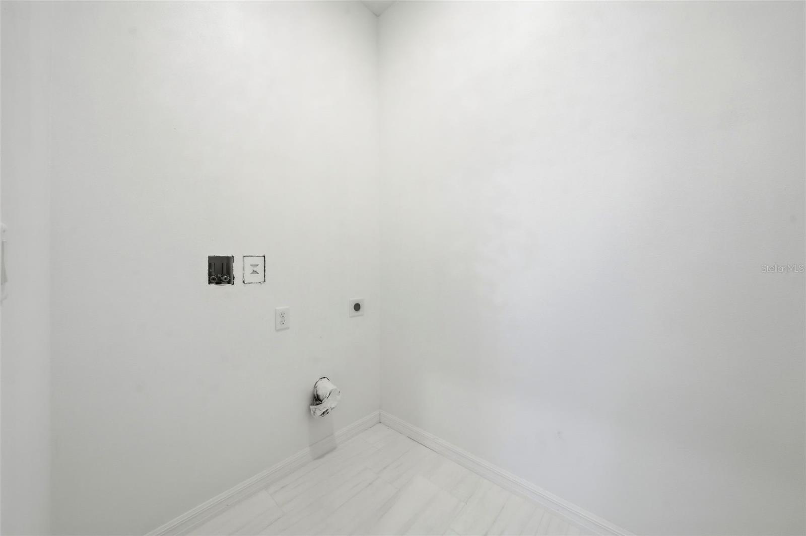 620 Titcomb St Property Photo 16