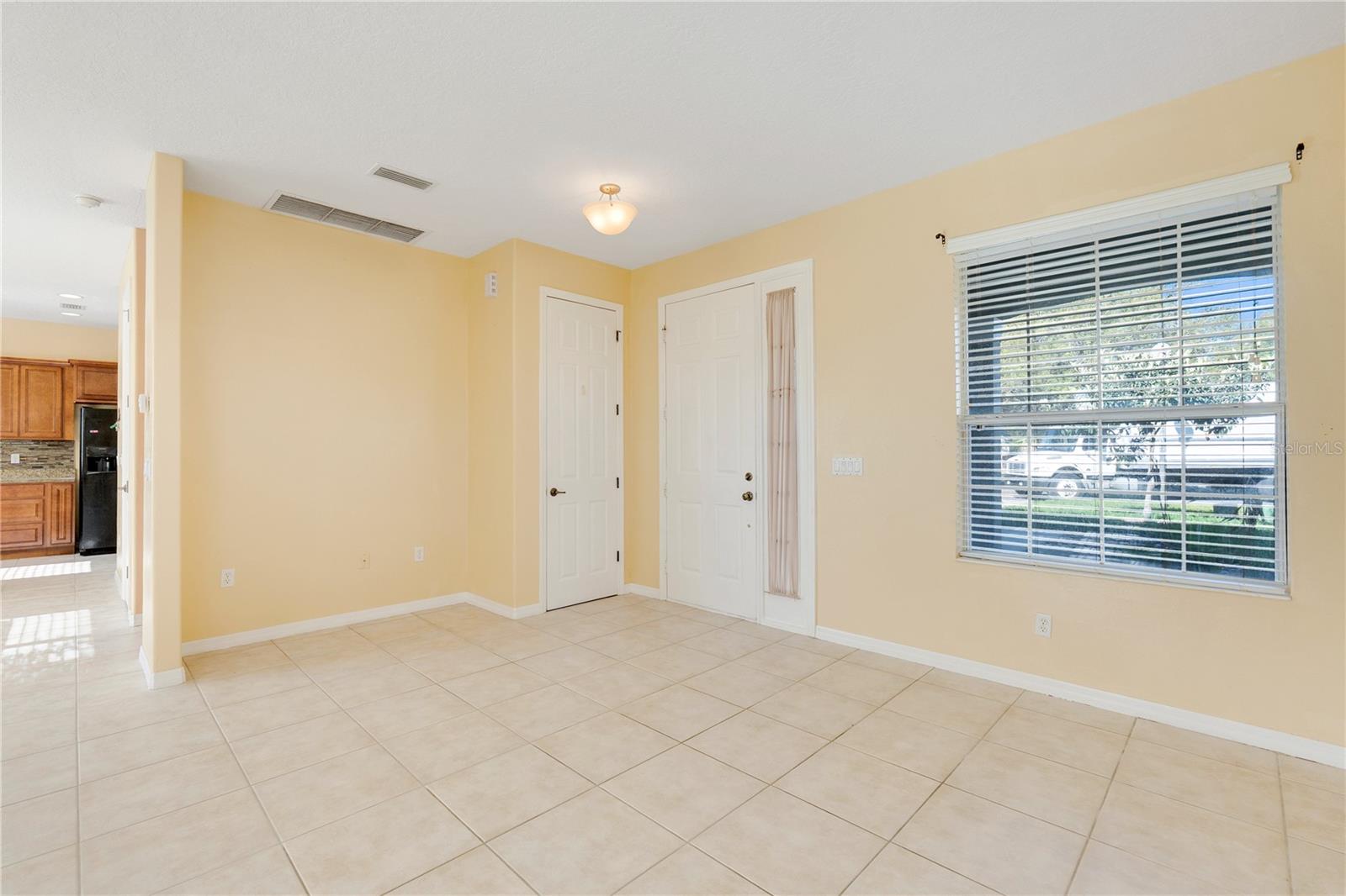 413 Split Oak Ct Property Photo 8