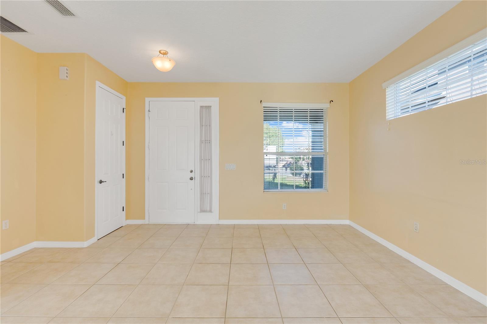 413 Split Oak Ct Property Photo 9