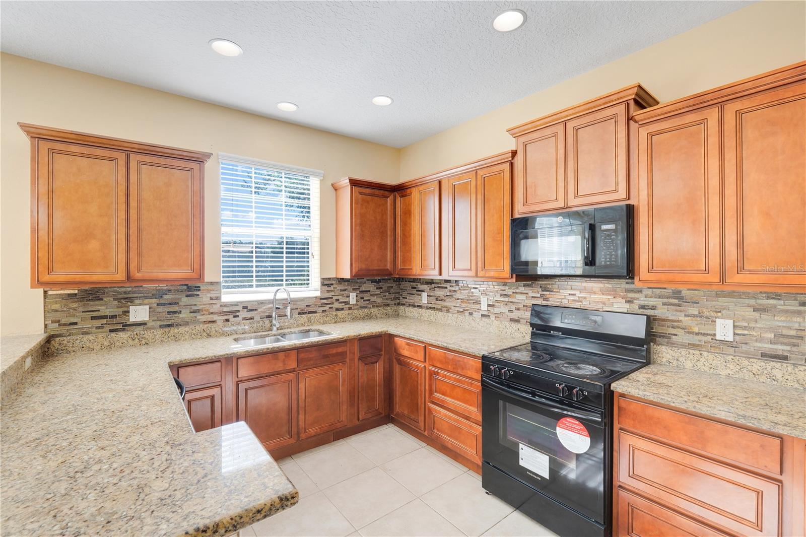 413 Split Oak Ct Property Photo 17
