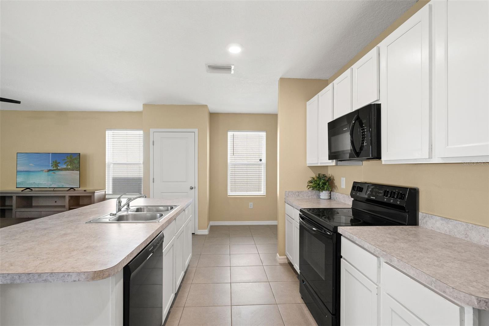 6663 Seaway Dr Property Photo 11
