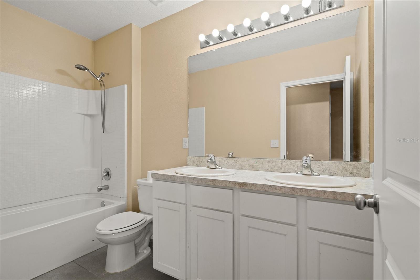 6663 Seaway Dr Property Photo 21