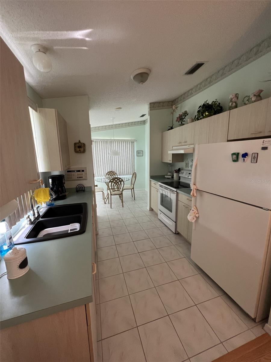1232 Zapata Pl Property Photo 3