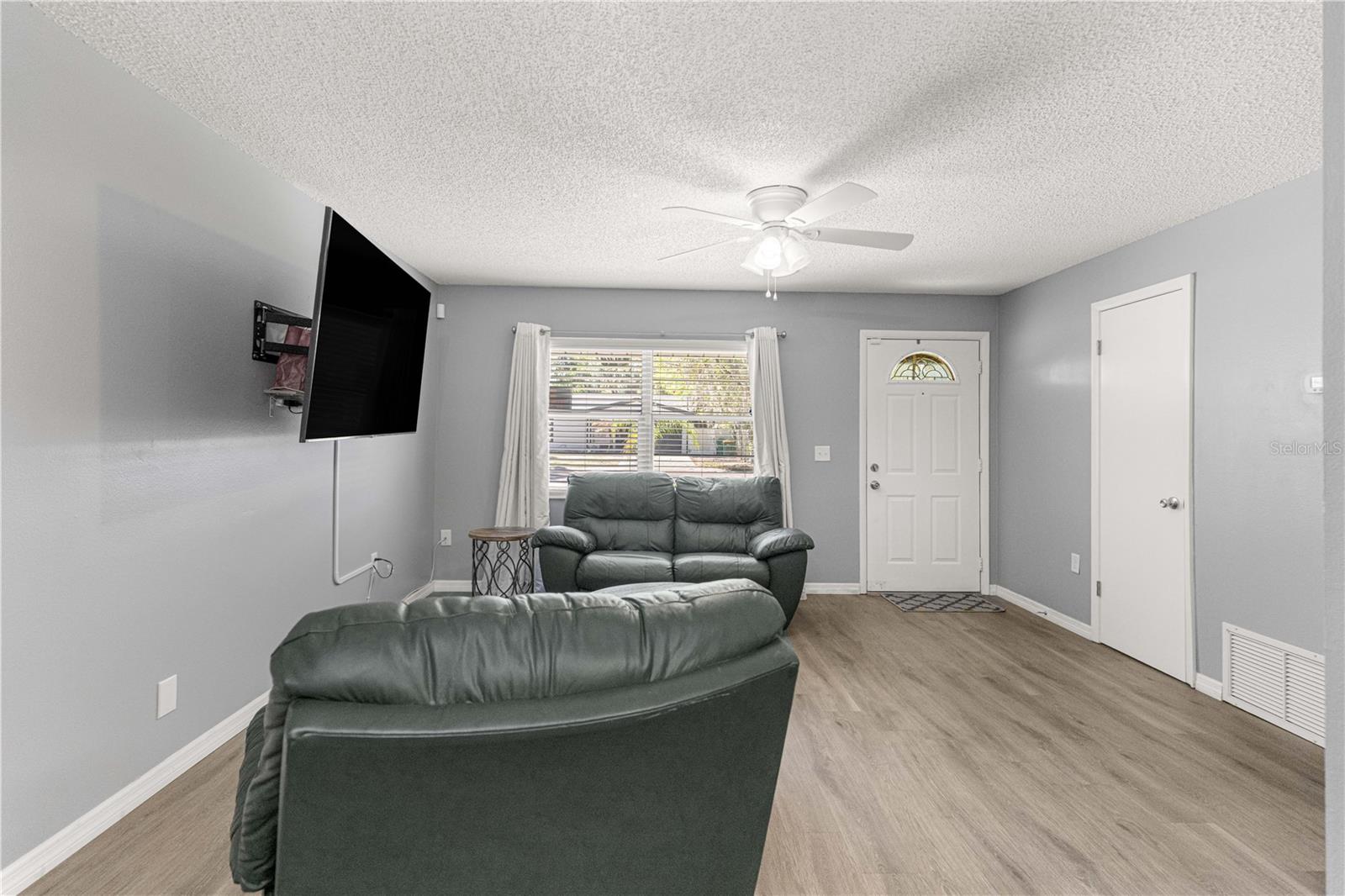 1905 Virginia Ave Property Photo 11
