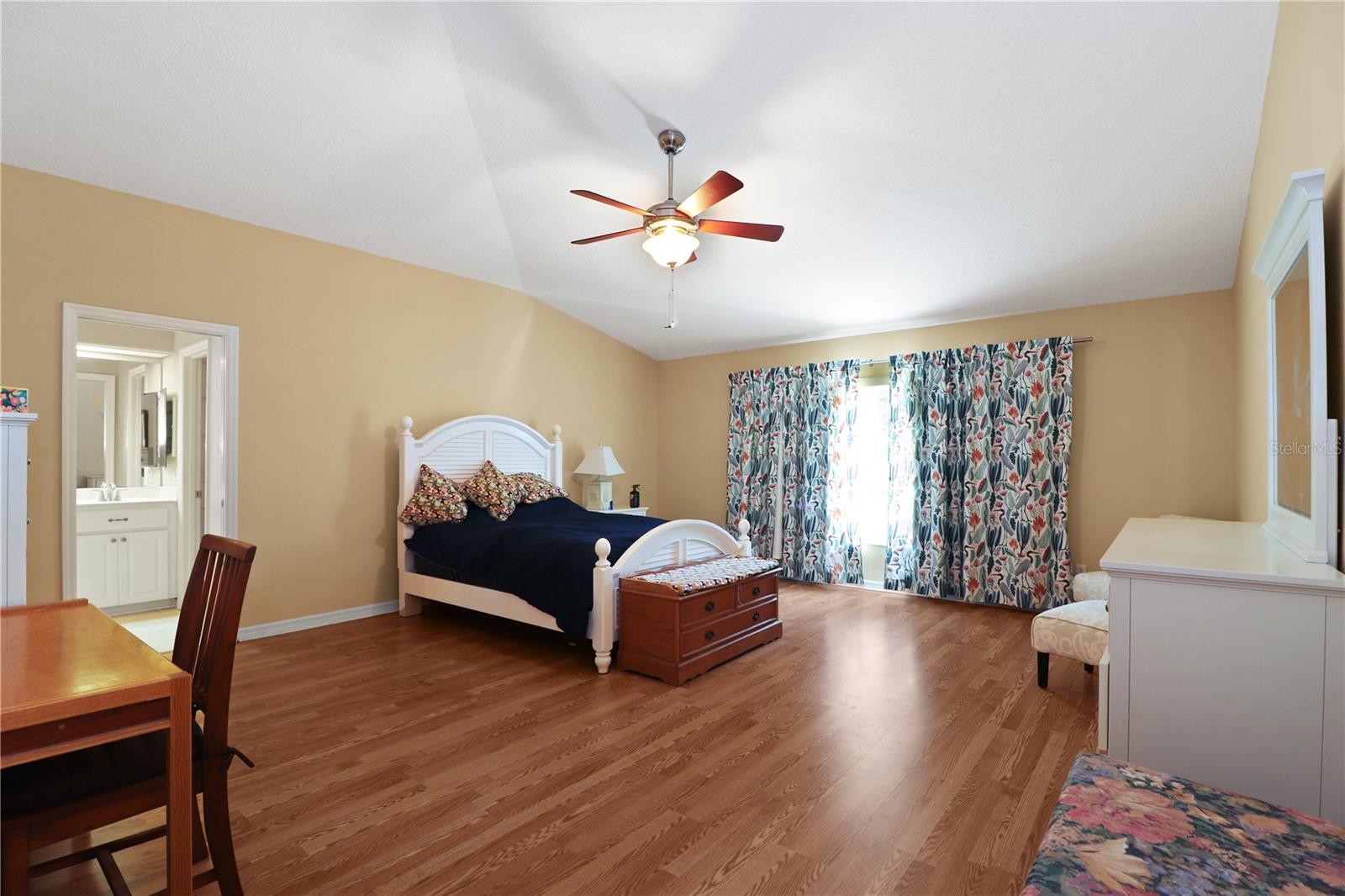 21300 Royal St Georges Ln Property Photo 13