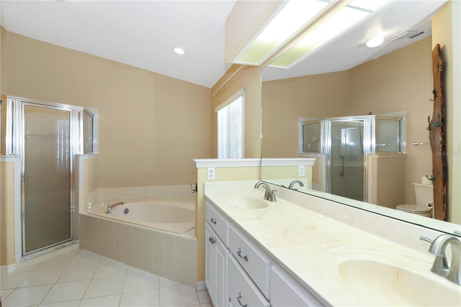 21300 Royal St Georges Ln Property Photo 14