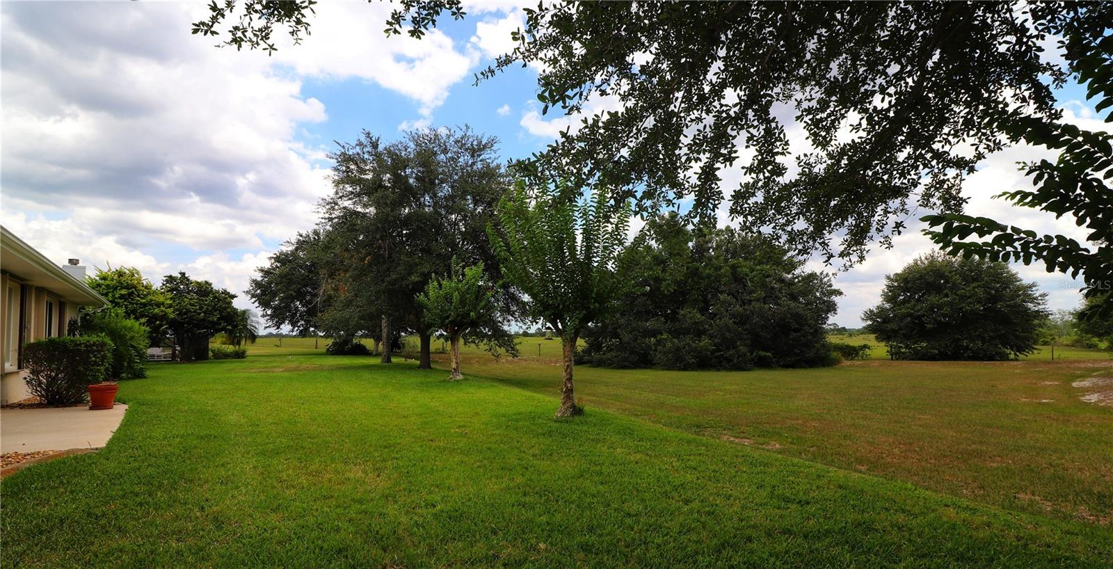 21300 Royal St Georges Ln Property Photo 25